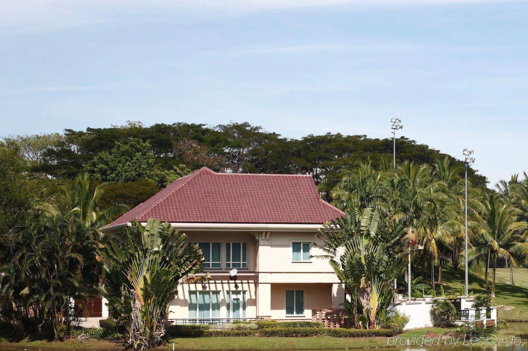 The Empire Brunei Bandar Seri Begawan Exterior photo